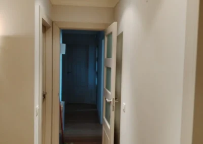 Pintado de escalera interior de piso en Lugo - MARLO Multiservicios