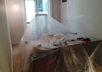 Pintado de escalera interior de piso en Lugo - MARLO Multiservicios
