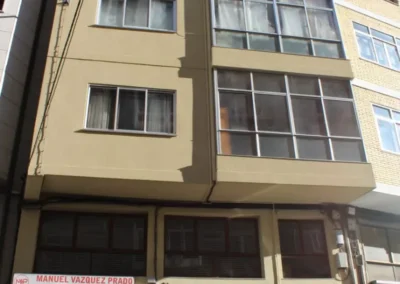 Pintado de fachada de edificio en Lugo - MARLO Multiservicios
