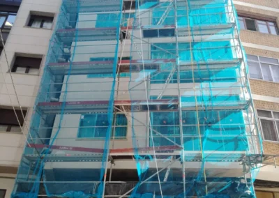 Pintado de fachada de edificio en Lugo - MARLO Multiservicios