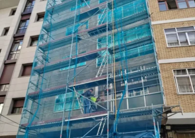 Pintado de fachada de edificio en Lugo - MARLO Multiservicios